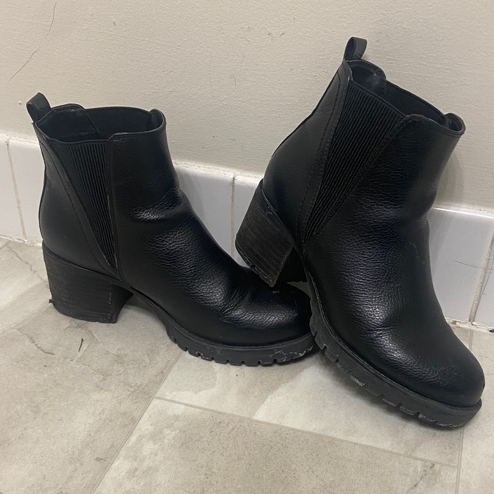 MIA Black Leather Ankle Booties